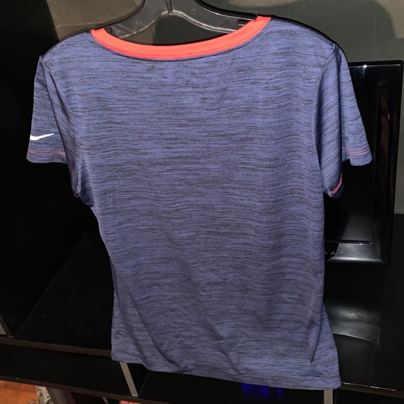 The Nike Tee NFL Team Dri-Fit M Good Cond - Picture 2 of 3